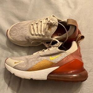 Nike air max 270, cream color